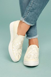 Seychelles Sunshine Natural Canvas Embroidered Slip-On Sneakers