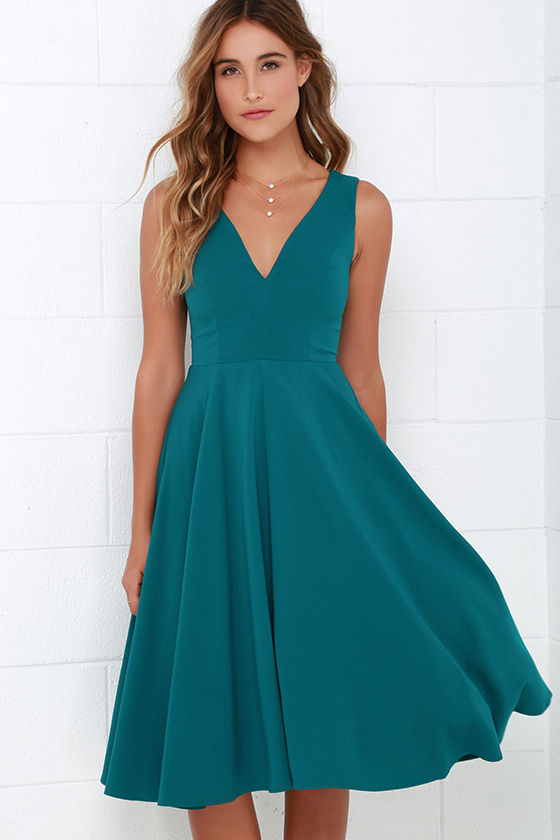 Simple Elegance In A Blue Prom Dress | Navy Blue Dress
