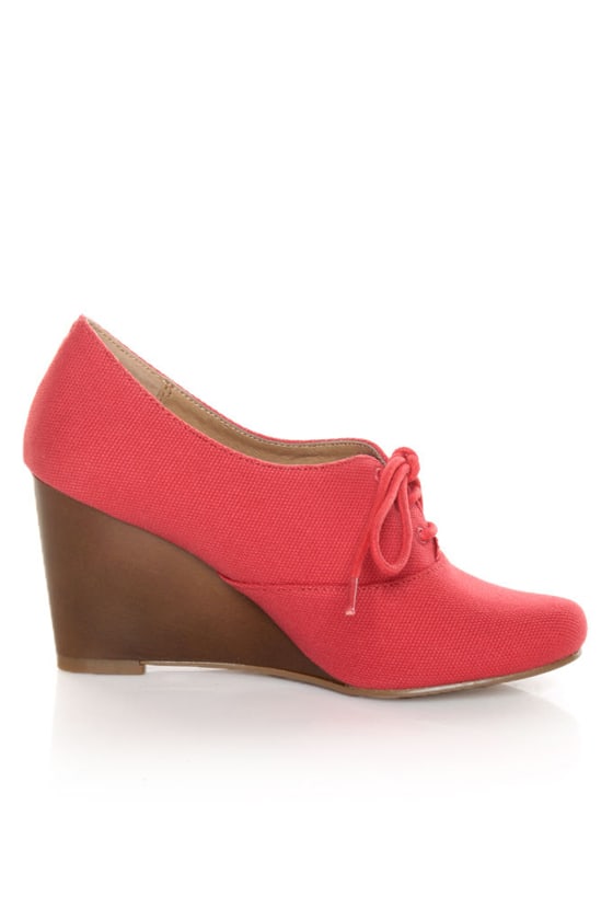 Chelsea Crew Sari Coral Red Canvas Oxford Wedges at Lulus!